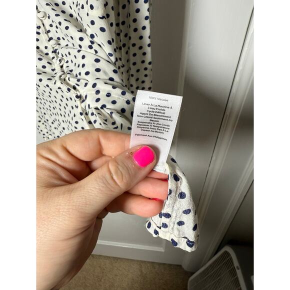 Talbots White Navy Polka Dot V-neck Button Down Blouse Top Size 12 Workwear - Picture 6 of 7